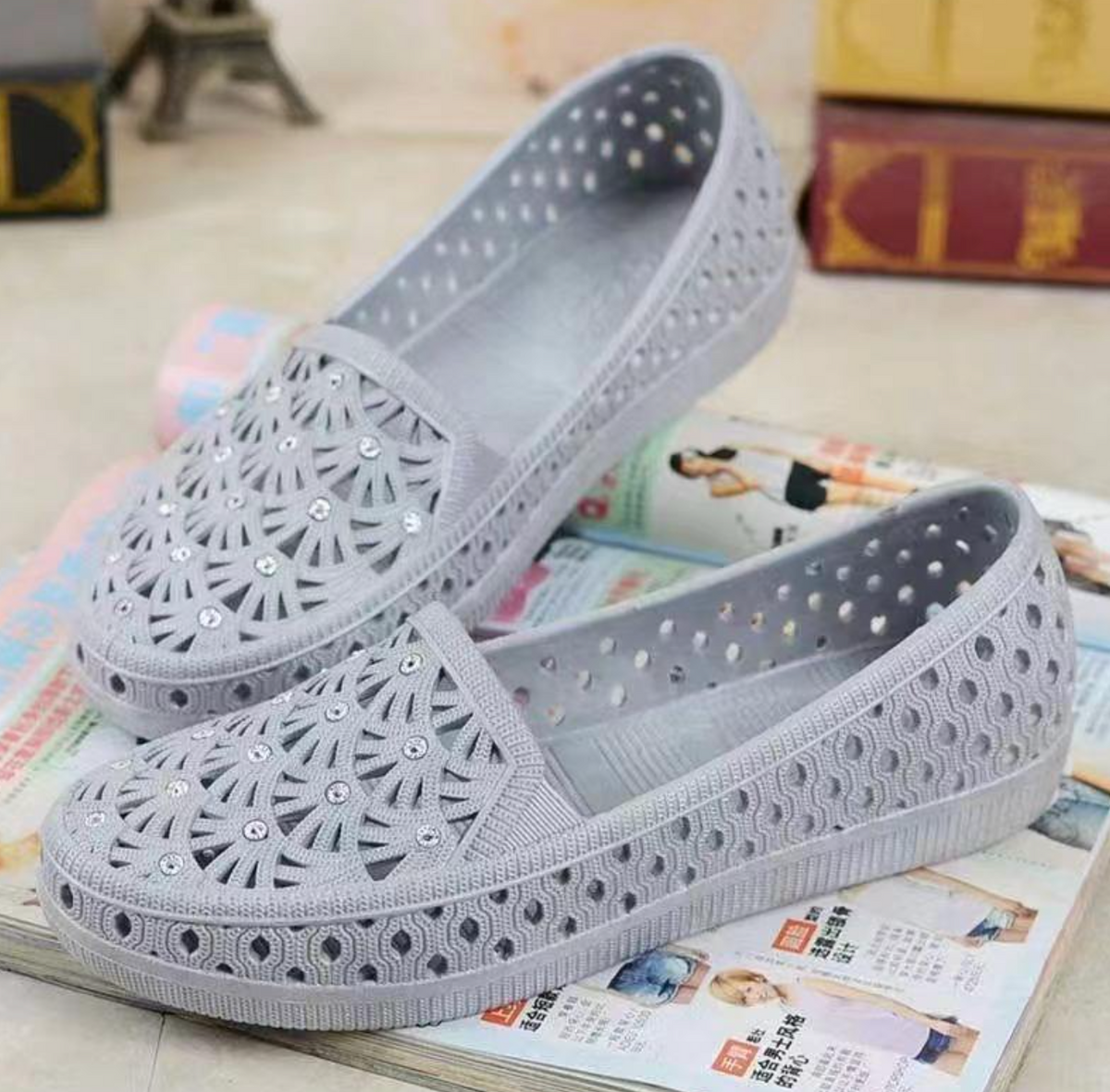 Women’s Elegant Flat Shoes